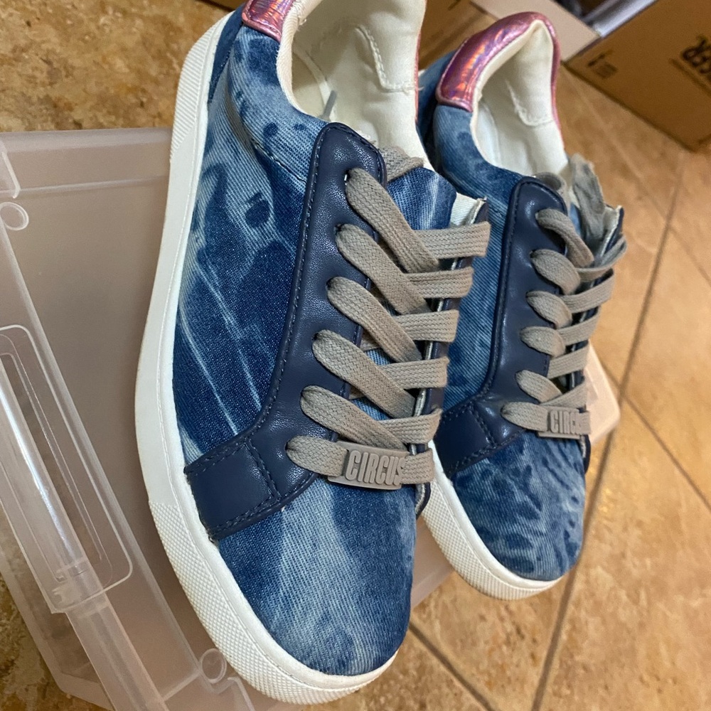 Circus by Sam Edelman Sneakers